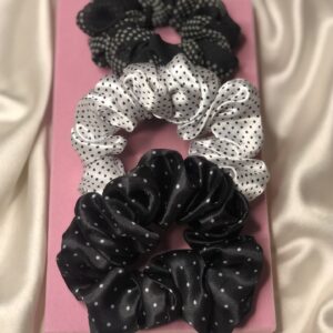 blackout scrunchie set